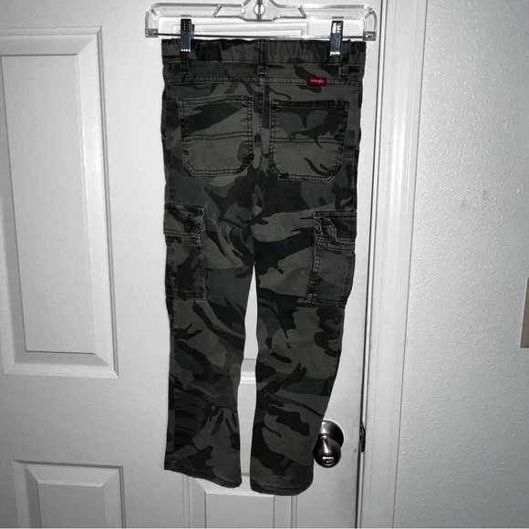 Wrangler Size 7 Regular Boys Green Cargo Camouflage Pants EUC - Picture 3 of 6
